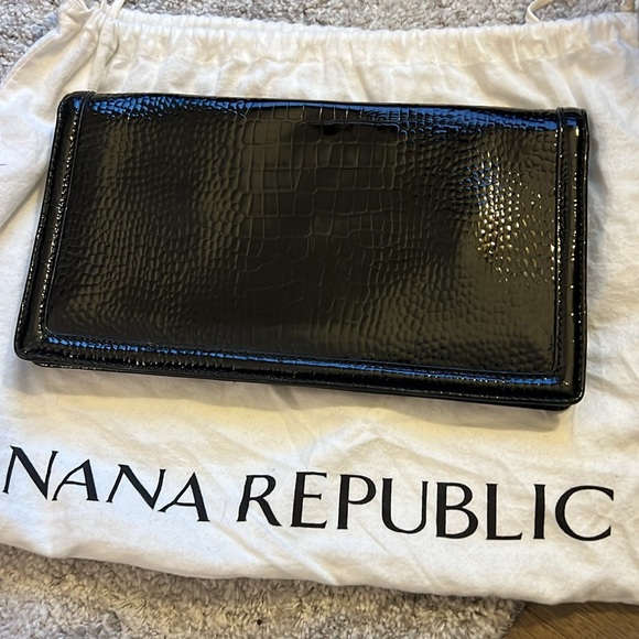 Banana Republic genuine leather faux crocodile clutch - Picture 2 of 3